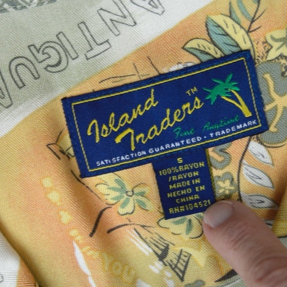 Vintage Island Traders Short Sleeve Button Down Tropical Rayon Shirt, Small - Picture 2 of 7